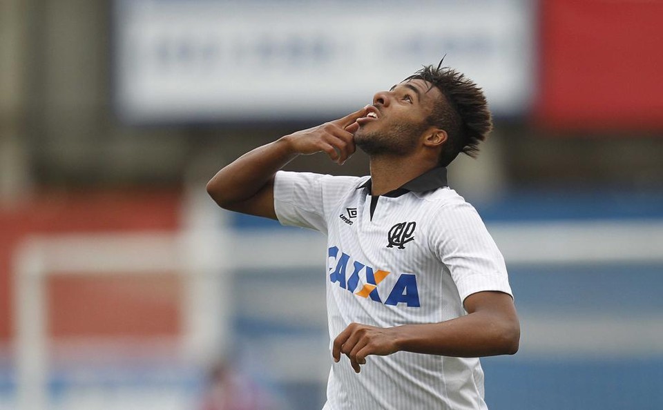 Promessa da base cria saia justa entre Atlético e Coritiba Vinícius Jaú teria sofrido assédio moral no Atlético. | Jonathan Campos/Gazeta do Povo