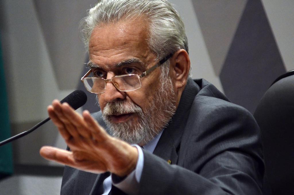 O presidente do Vasco, Eurico Miranda, defende que o clube está sendo prejudicado pela arbitragem e exige atitude da CBF. | Renato Costa/Folhapress