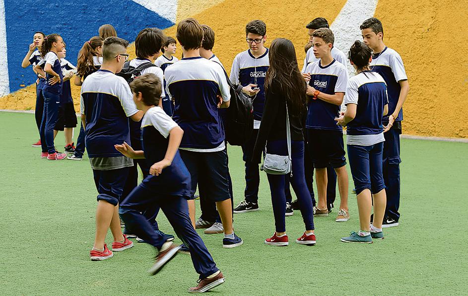 Direção do Colégio Bagozzi resolveu aplicar reajuste inferior a 10% para reduzir o risco de evasão. | Ivonaldo Alexandre/Gazeta do Povo