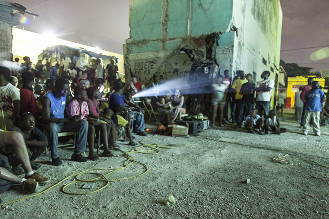 Vídeo interativo “Reflektor”, da banda Arcade Fire, dirigido pelo também candense Vincent Morisset. | Divulgação