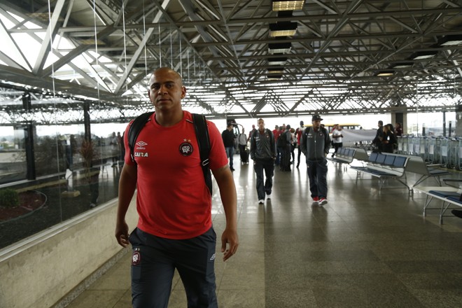 Walter é uma das aposta do Furacão na Batalha de Luque. | Hugo Harada/Gazeta do Povo