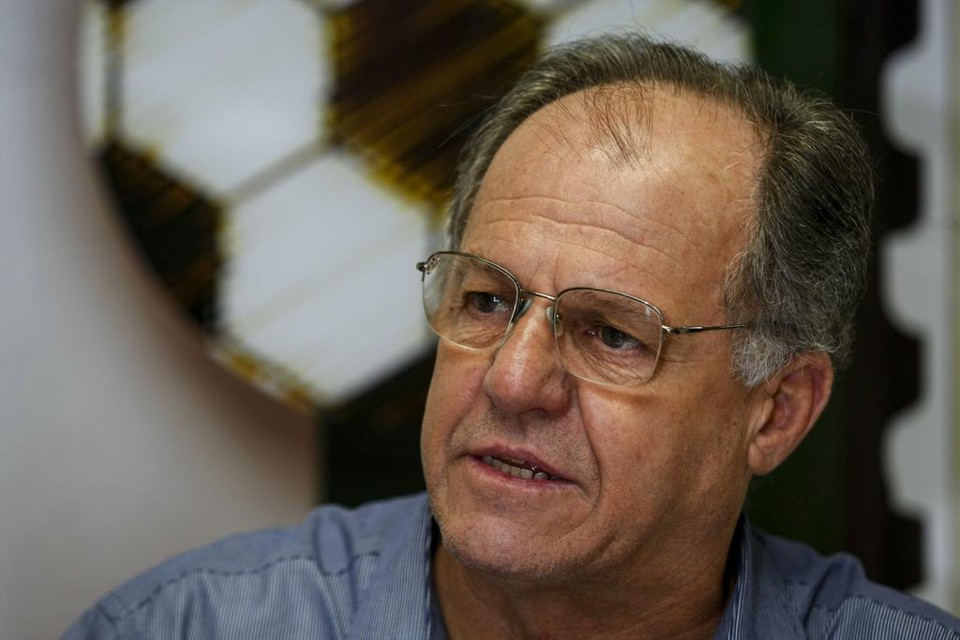 Presidente da FPF desde 2007, Hélio Cury admite vender ‘a preço de mercado’, itens de sua loja de artigos esportivos para a entidade. | André Rodrigues/Gazeta do Povo