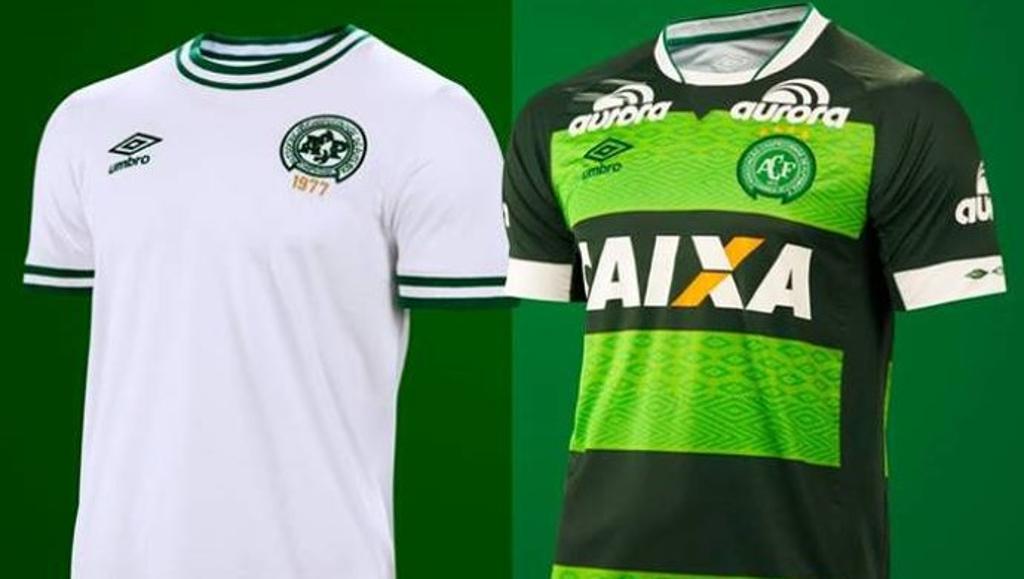Camisa retrô da Chapecoense e o terceiro uniforme da equipe catarinense, com estreia marcada para o duelo de quarta. | Umbro/Divulgação