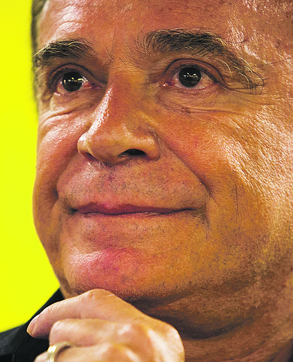 Alvaro culpa Aécio por aproximar PSDB de Eduardo Cunha Senador Alvaro Dias: de saída do PSDB, muito provavelmente para o PV. | Arquivo/Gazeta do Povo