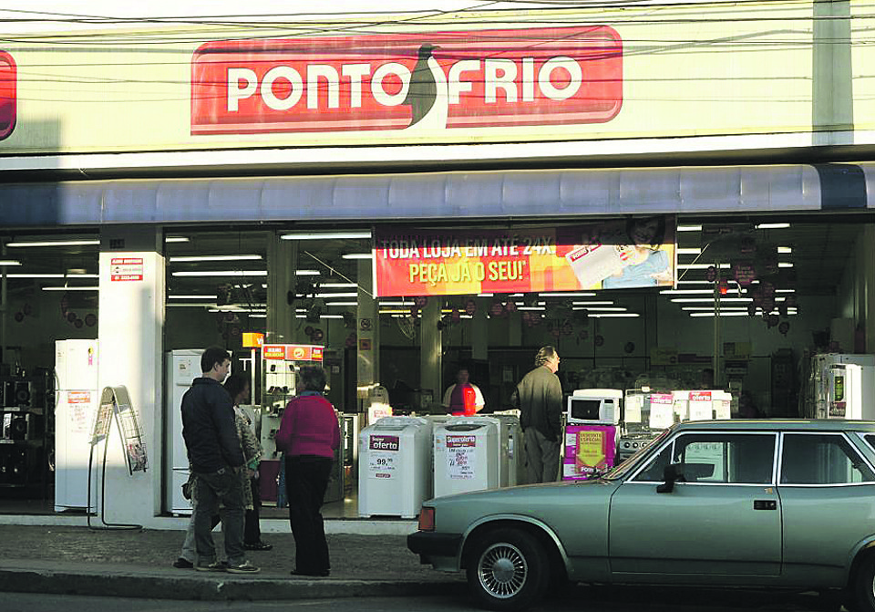 Fachada da Pontofrio em foto de 2009, ano em que a marca foi comprada pelo Grupo Pão de Açucar: reestruturação fechou 28 lojas | Hedeson Alves/Gazeta do Povo