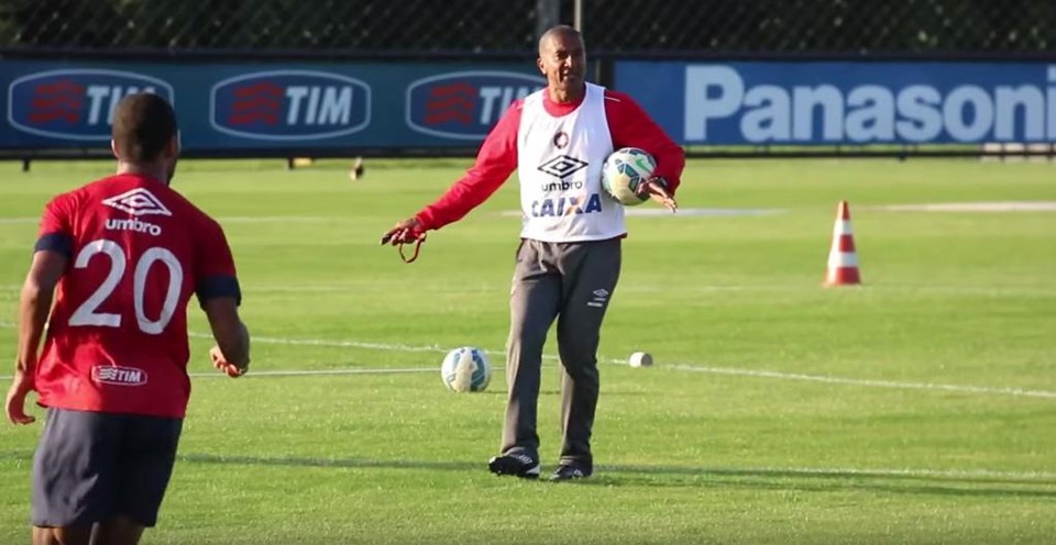Cristóvão optou por concentrar o elenco no fim de semana se jogos | Youtube/Reprodução