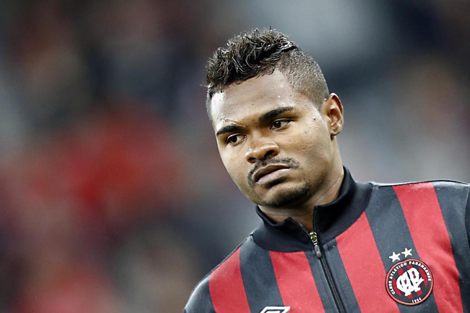 Nikão, jogador do Atlético, vítima de racismo. | Albari Rosa/Gazeta do Povo