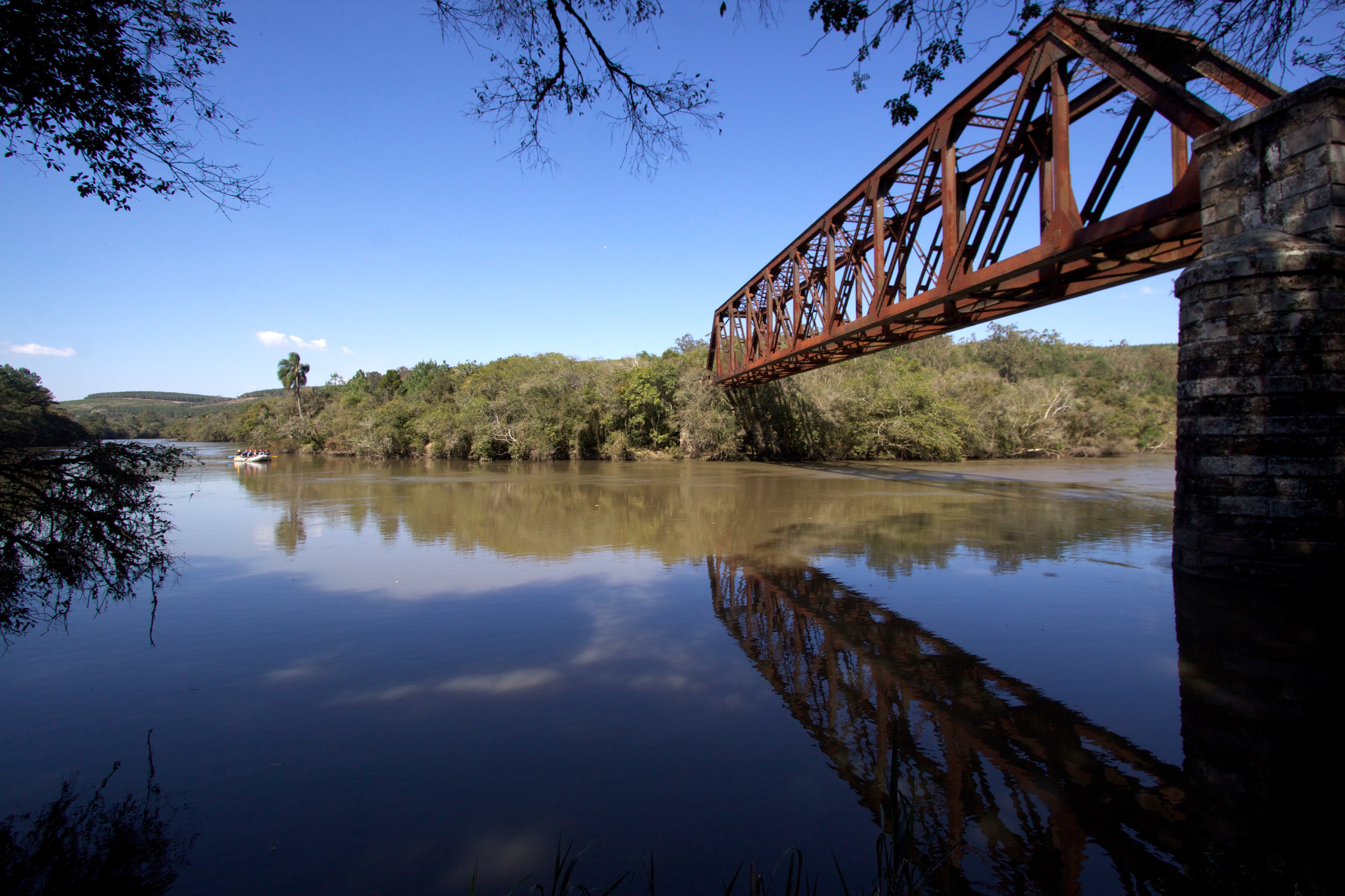 Bote inflável navegou pelo Iguaçu entre Curitiba e Porto Amazonas. | /Divulgação
