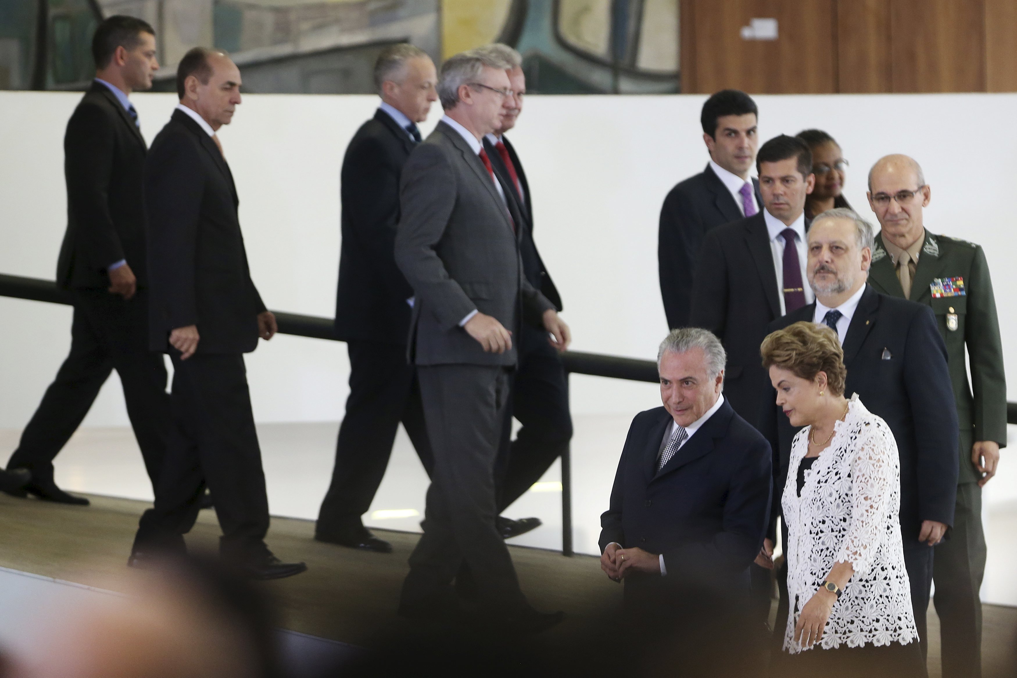 Dilma e Temer puxam a fila dos novos ministros do governo: articulação para evitar as pautas-bombas. | Adriano Machado/Reuters