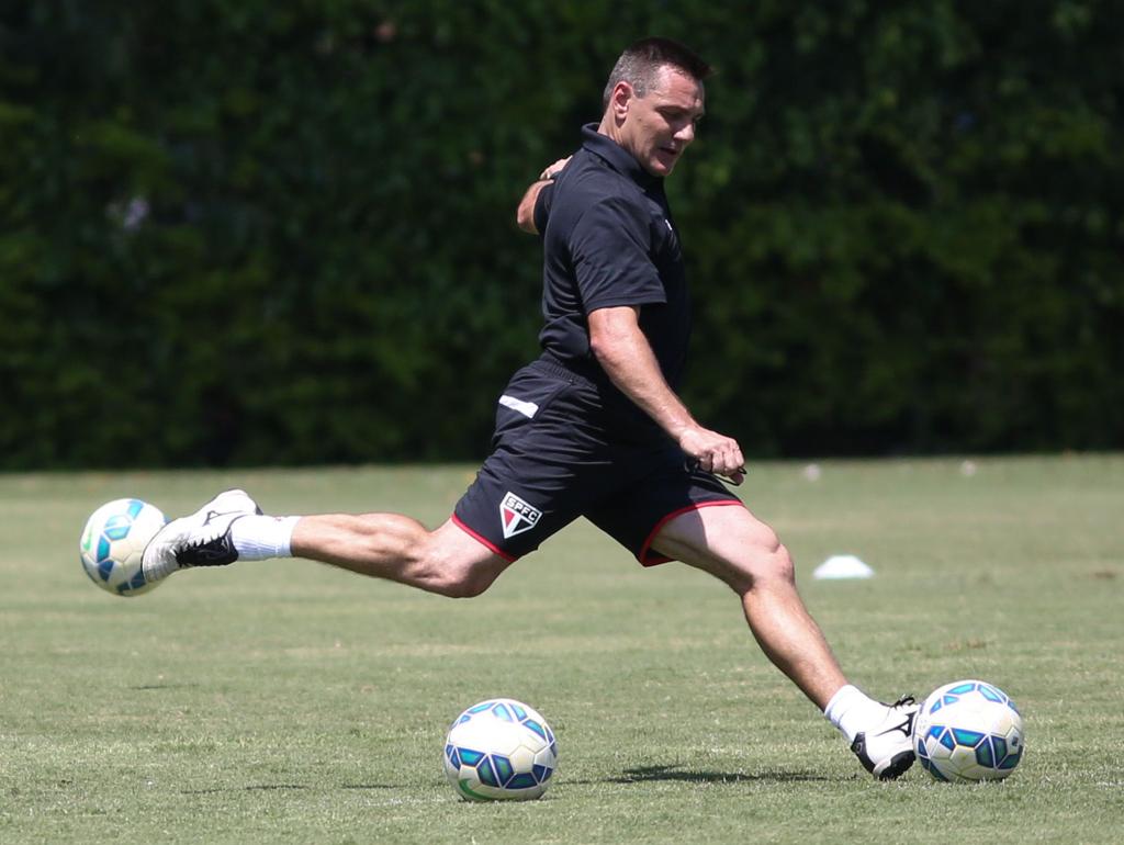 O técnico Doriva perdeu o atacante Luís Fabiano, vetado de última hora, mas terá a volta de Rogério na linha de frente. | Marcelo D. Sants/Frame/Folhapress