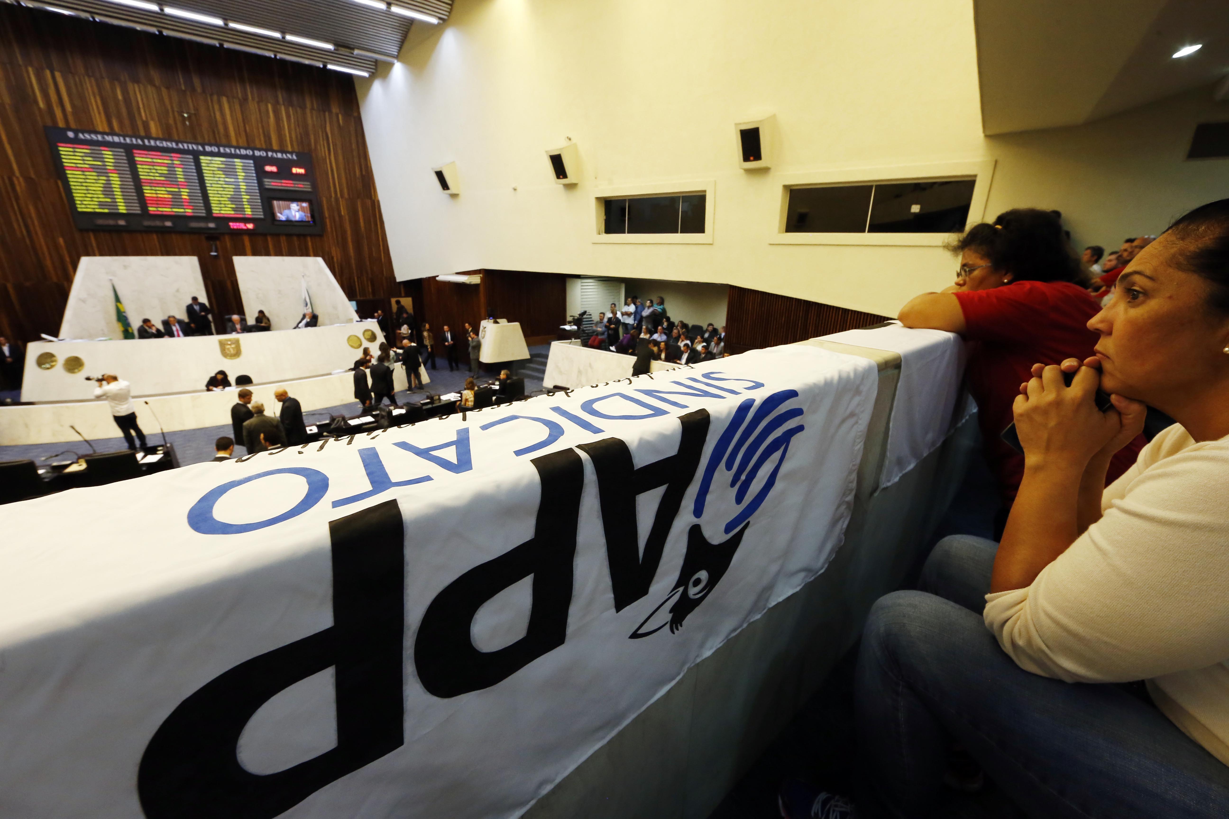 Plenário da Assembleia: mudanças propostas pelo Executivo desagradam professores. | Albari Rosa/Gazeta do Povo