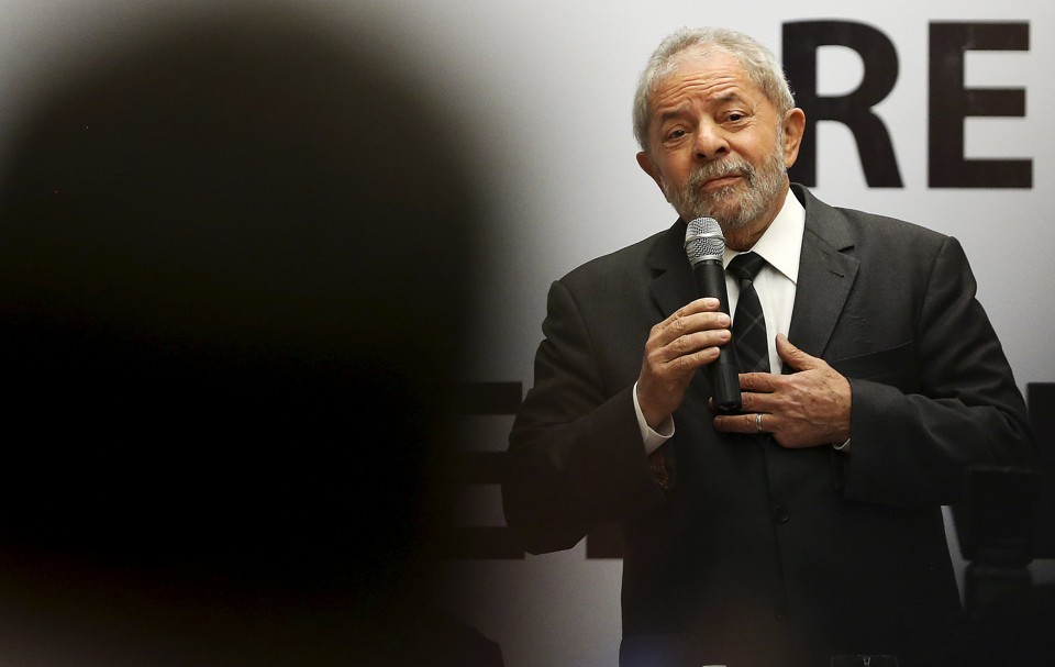 Ex-presidente Lula discursou para integrantes do PT nesta quinta-feira: apelo para a união. | Stringer/Reuters