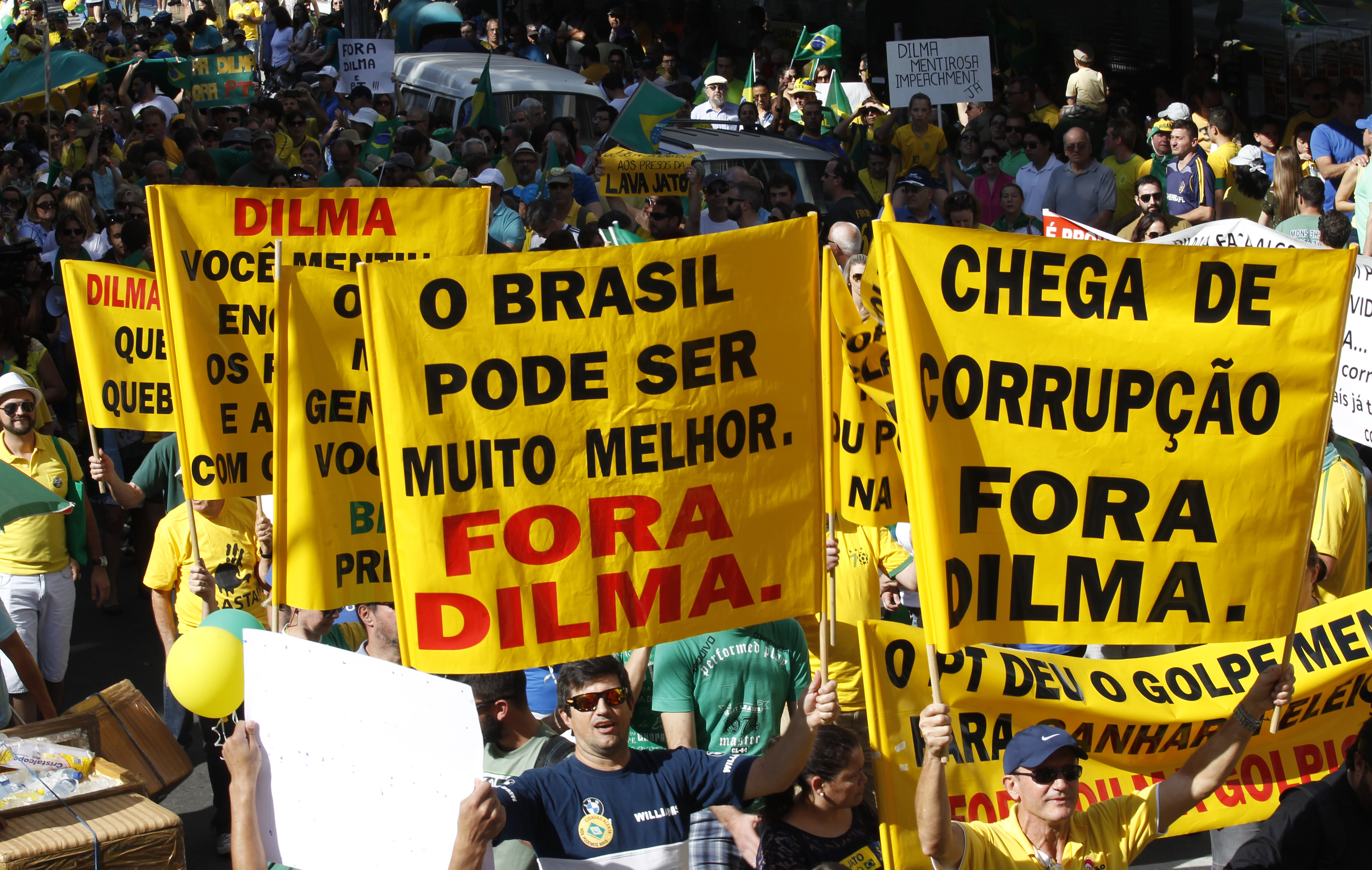 Manifestantes prometem fazer novo protesto em Curitiba para pedir o impedimento da presidente Dilma. | Aniele Nascimento/Gazeta do Povo