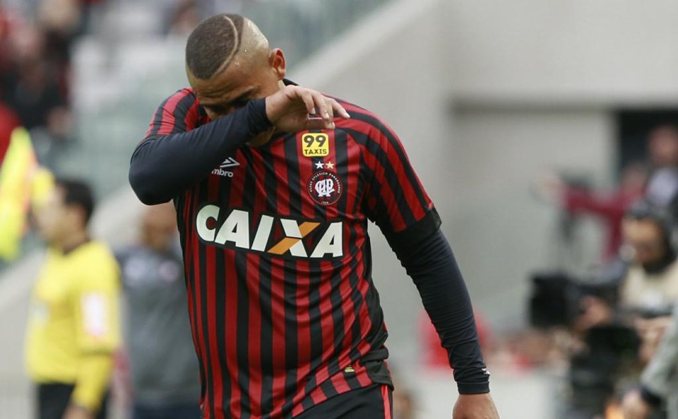 Para Walter, derrota do Atlético foi uma ‘vergonha’ | Daniel Castellano/Gazeta do Povo