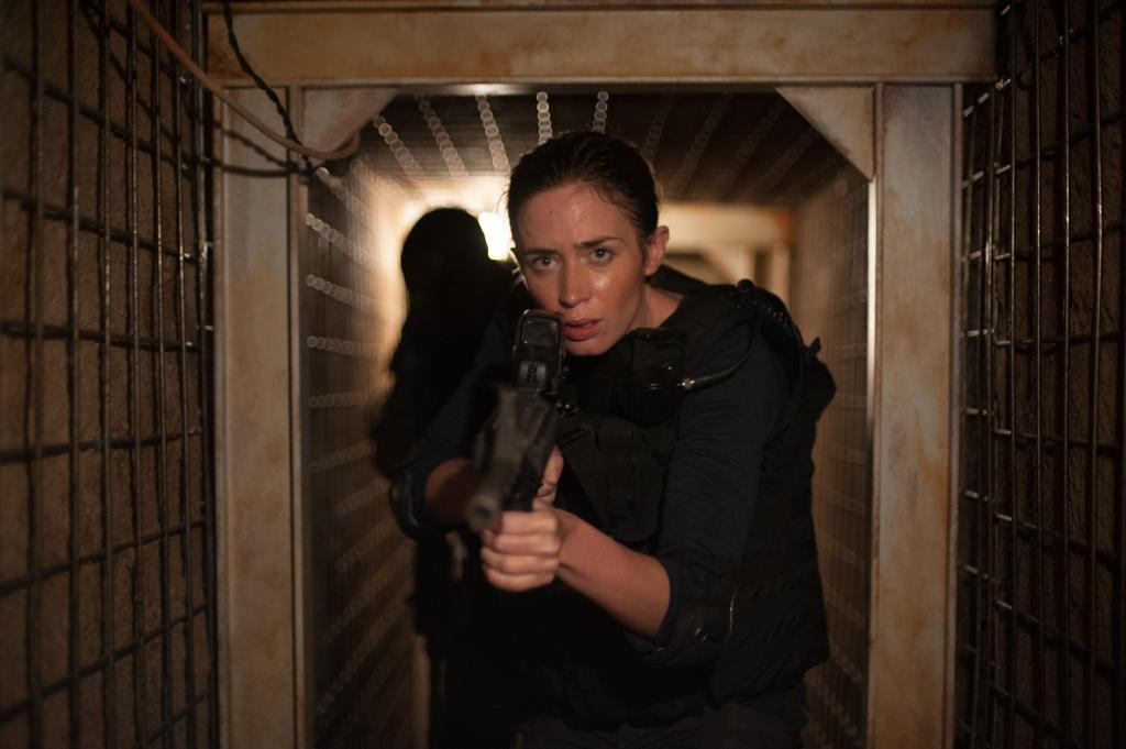 Kate Macy (Emily Blunt) vive uma agente recrutada para combater um cartel de drogas mexicano. | Divulgação