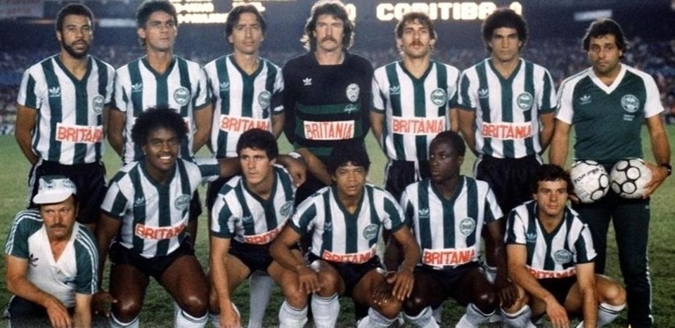 Coritiba campeão brasileiro de 1985: clube pode voltar a vestir Adidas. | /