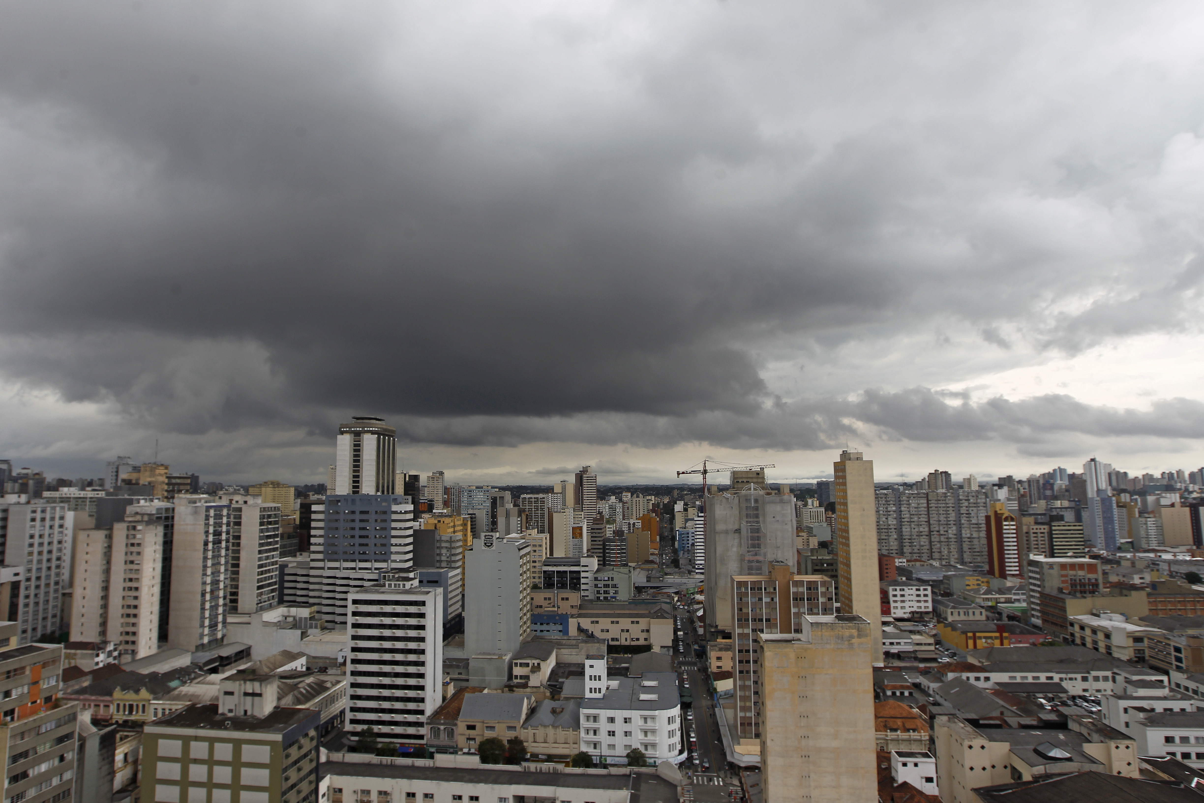 Feriado da Padroeira do Brasil será de chuva e tempo fechado. | Antônio More/Gazeta do Povo