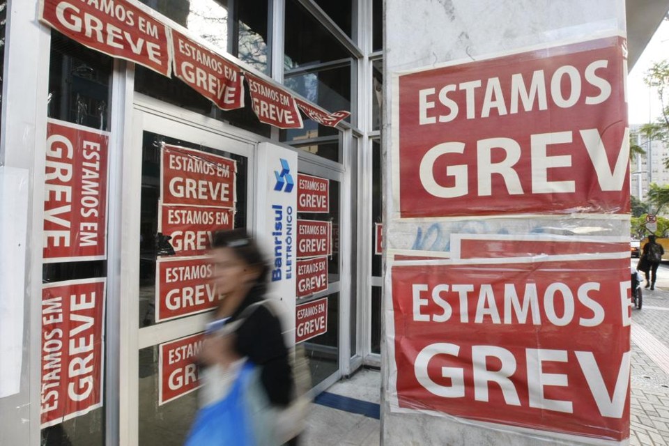 Assembleias devem decidir pela adesão à recomendação nacional. | Daniel Castellano / AGP / Agência de Notícias Gazeta do Povo