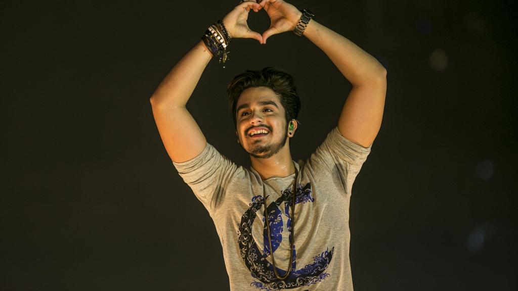 O astro sertanejo vai apresentar o espetáculo “In Concert” acompanhado por uma orquestra de cordas | Marcelo Andrade/Arquivo Gazeta  do Povo