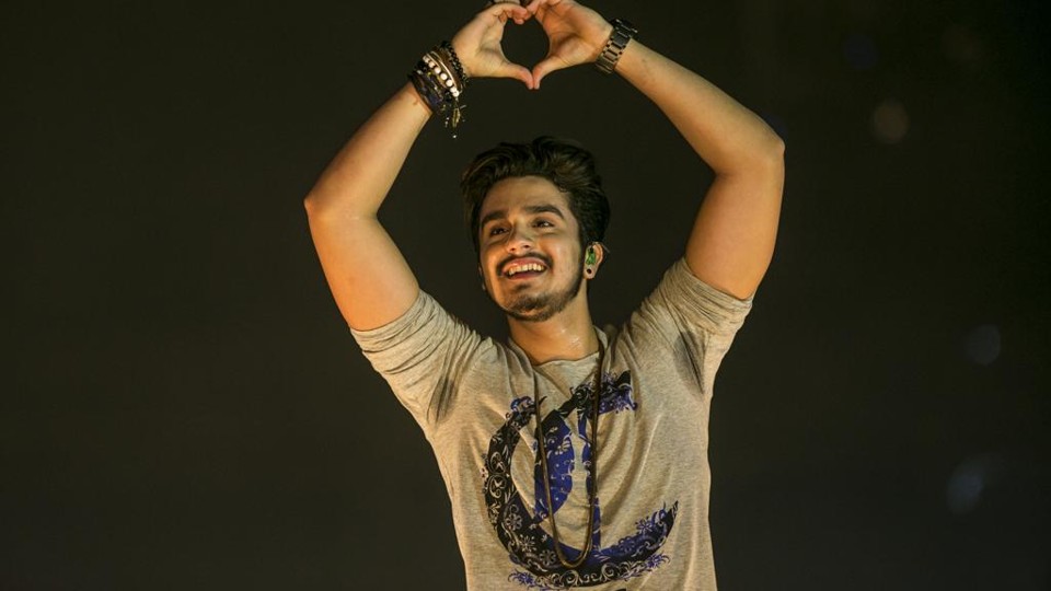 O astro sertanejo vai apresentar o espetáculo “In Concert” acompanhado por uma orquestra de cordas | Marcelo Andrade/Arquivo Gazeta do Povo