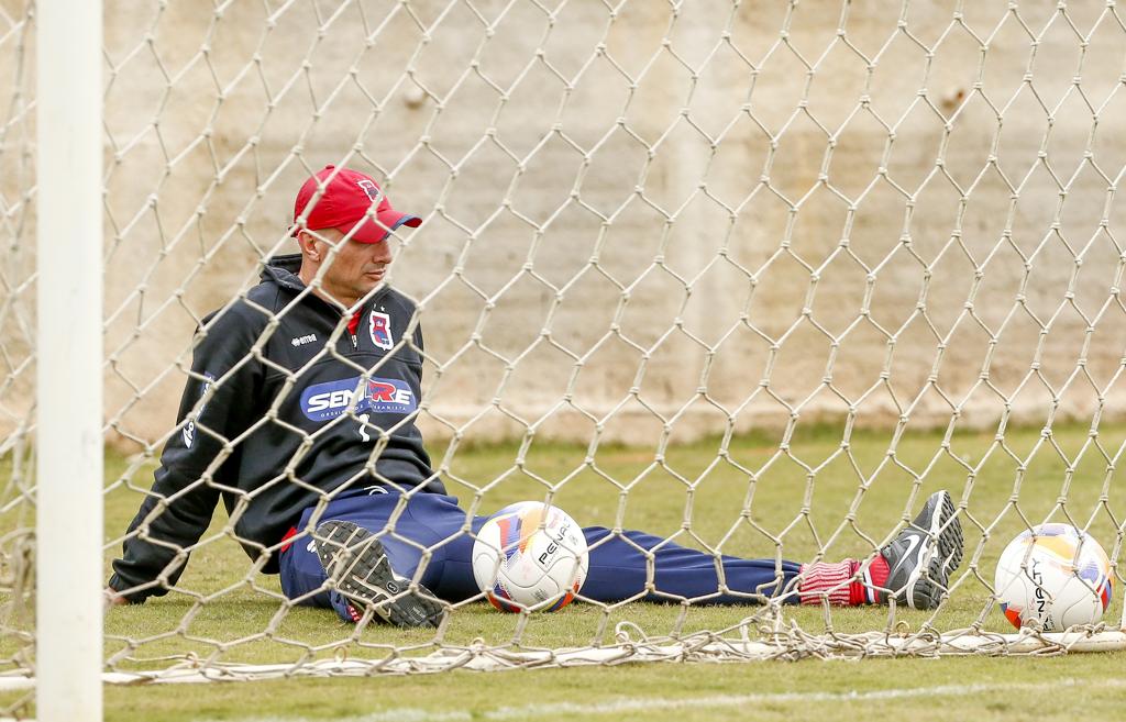 Marcos ficou dez partidas sem jogar pelo Tricolor: parte por lesão, parte por opção do ex-técnico Fernando Diniz. | Hugo Harada/Gazeta do Povo