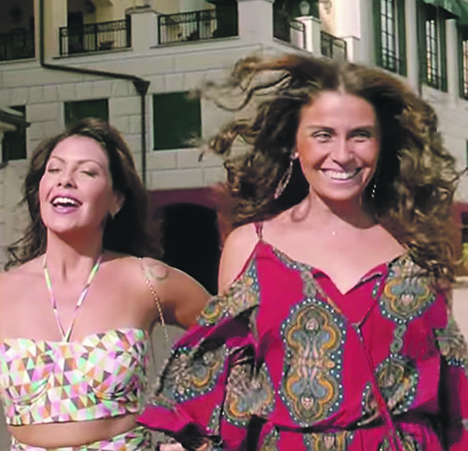 Fabiula (esq.) e Giovanna são parceiras no mar. | Divulgação