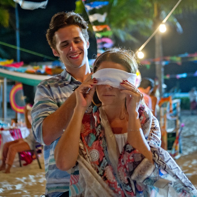 Gil Coelho e Giovanna Antonelli: ele se apaixona pela mulher mais velha que enfrenta uma crise de meia-idade. | Fotos: Marianna Vianna/Divulgação