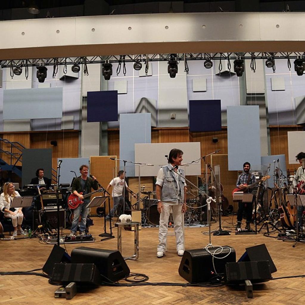 O “Rei” no Abbey Road Studios, em Londres. | Divulgação