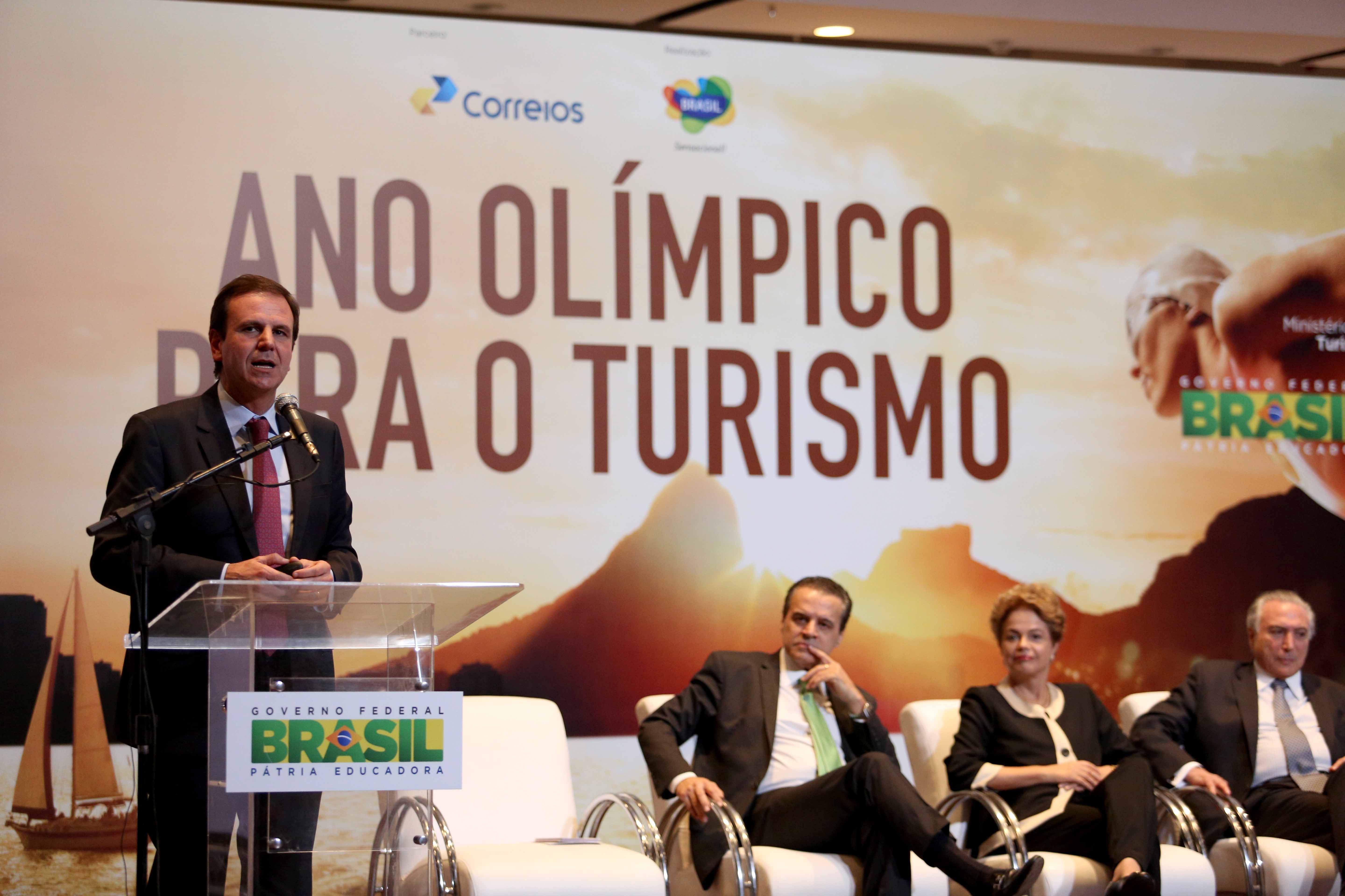 Eduardo Paes discursa observado pela presidente Dilma: brincadeira não foi assimilada. | Beth Santos/ PCRJ