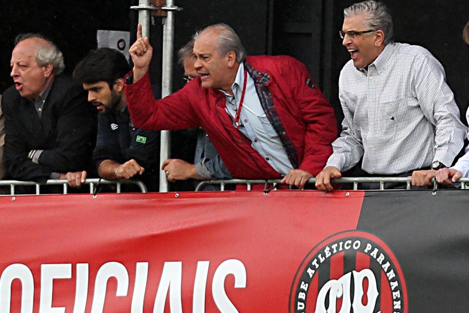 João Alfredo Costa Filho ao lado de Mario Celso Petraglia em 2012, ainda parceiros de diretoria. | Albari Rosa/Gazeta do Povo