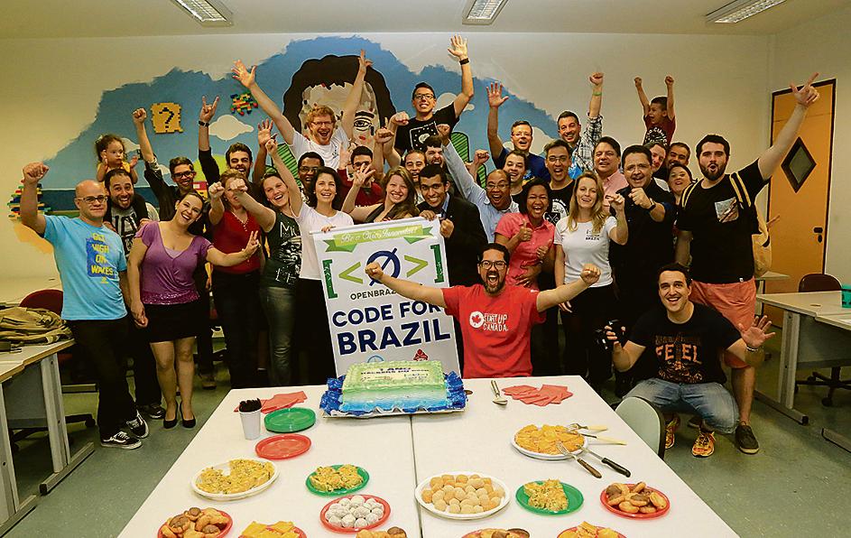 Grupo de voluntários doa conhecimento para criar soluções práticas para Curitiba. | Pedro Serapio/Gazeta do Povo