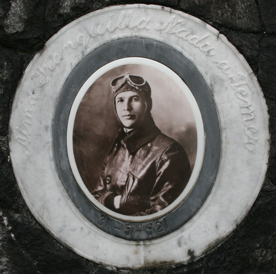 O voo derradeiro do Acrobata do Espaço “Alma tranquila nada teme – 31/5/921”. | Clarissa Grassi