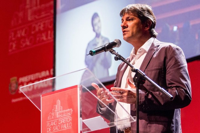O entorno de Haddad acha que, pelo PT, ele não tem chances de se reeleger. | Carla Carniel/Frame - Folhapress