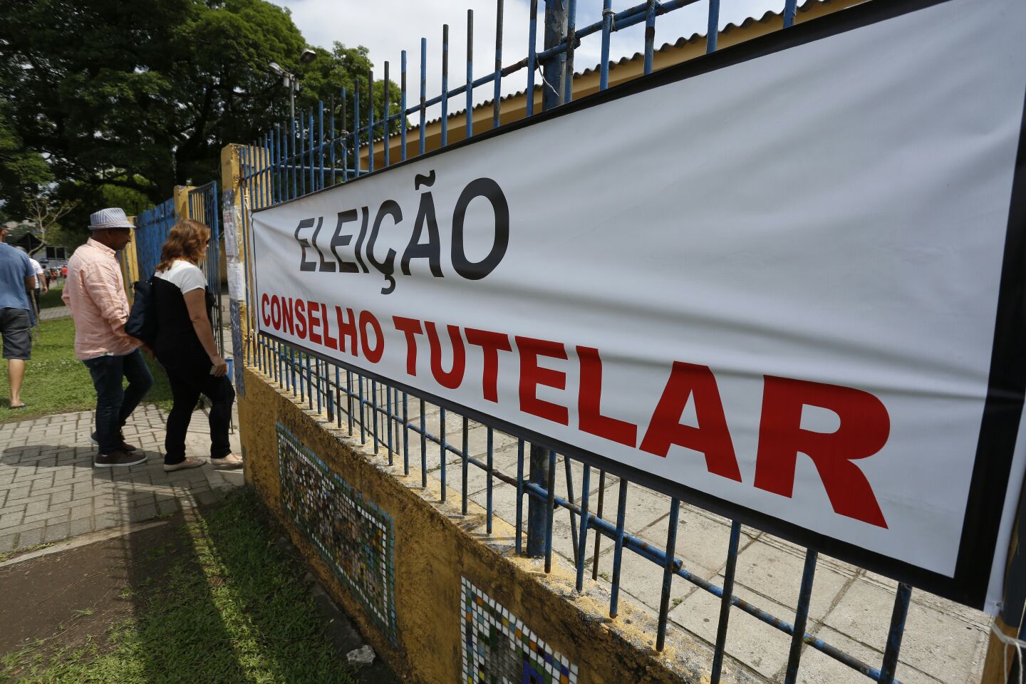 Para votar, foi preciso levar o título de eleitor e um documento de identidade com foto | Henry Milleo/Gazeta do Povo