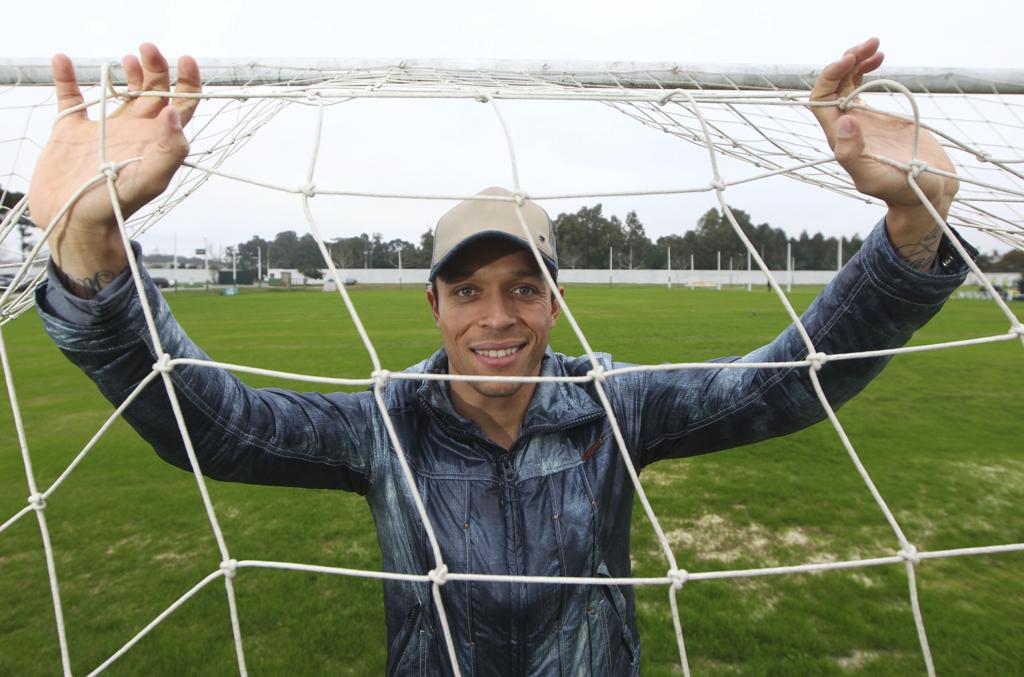 Adriano teria usado empresa fantasma para driblar o fisco. | Daniel Castellano / Gazeta do Povo