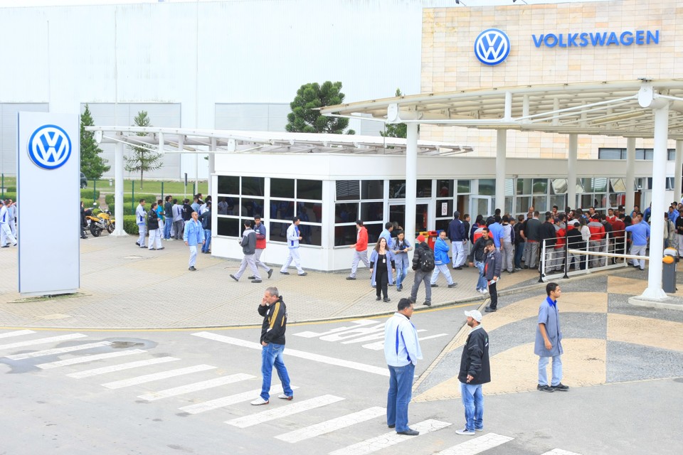 A empresa afirmou também que cortará até 1 bilhão por ano em investimentos na sua divisão principal | Ivonaldo Alexandre