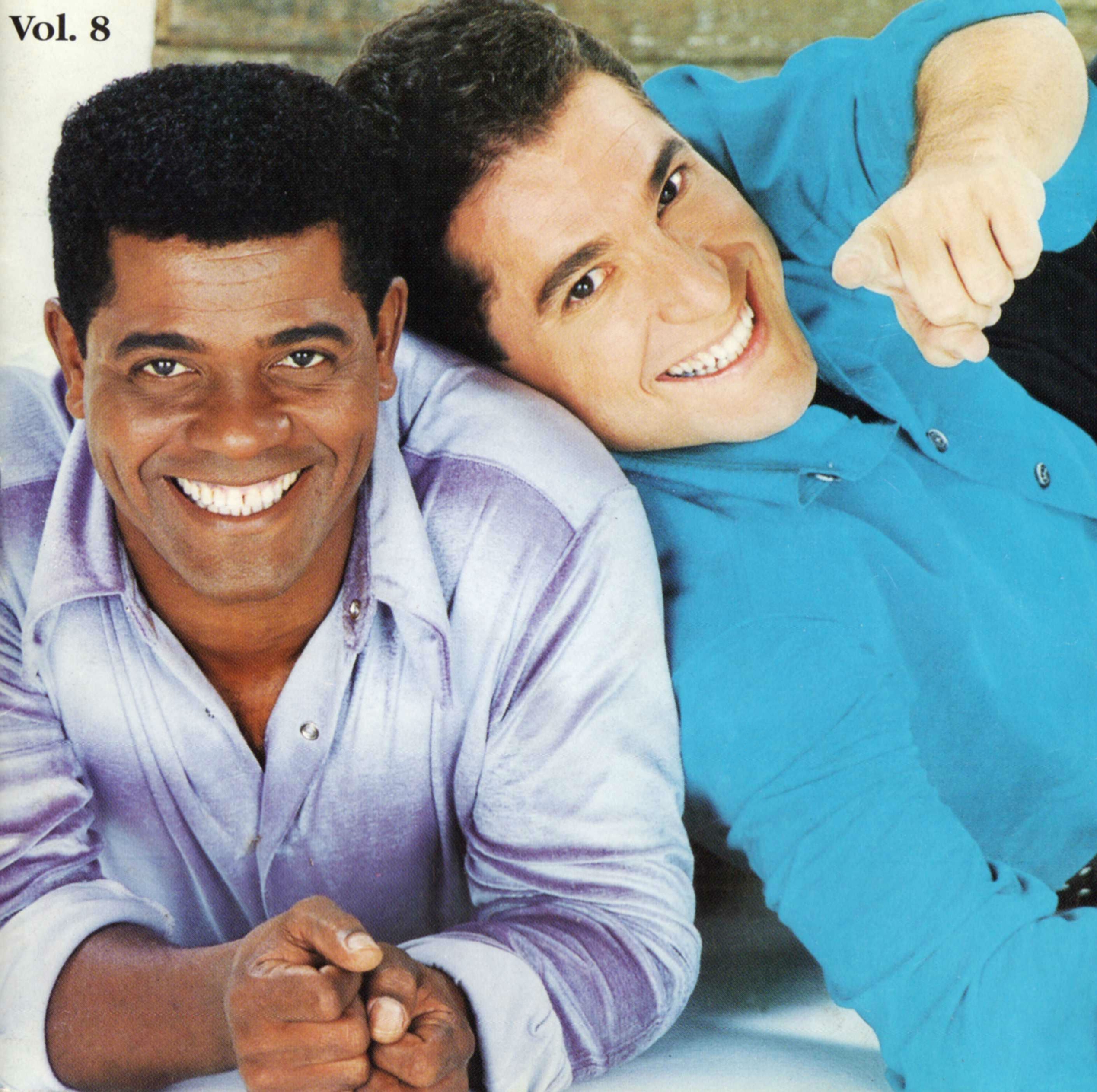 João Paulo (à esq.) fazia dupla com o cantor Daniel. Na imagem, a capa de um dos discos dos artistas | Reprodução