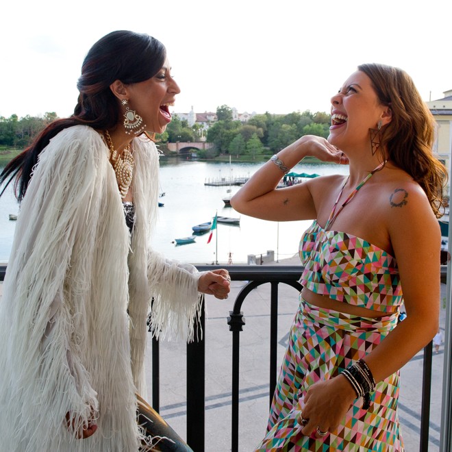 Thalita Carauta e Fabiula Nascimento: a primeira despontou para o sucesso com um papel no televisivo “Zorra Total” e agora repete a pegada humorística no cinema. |