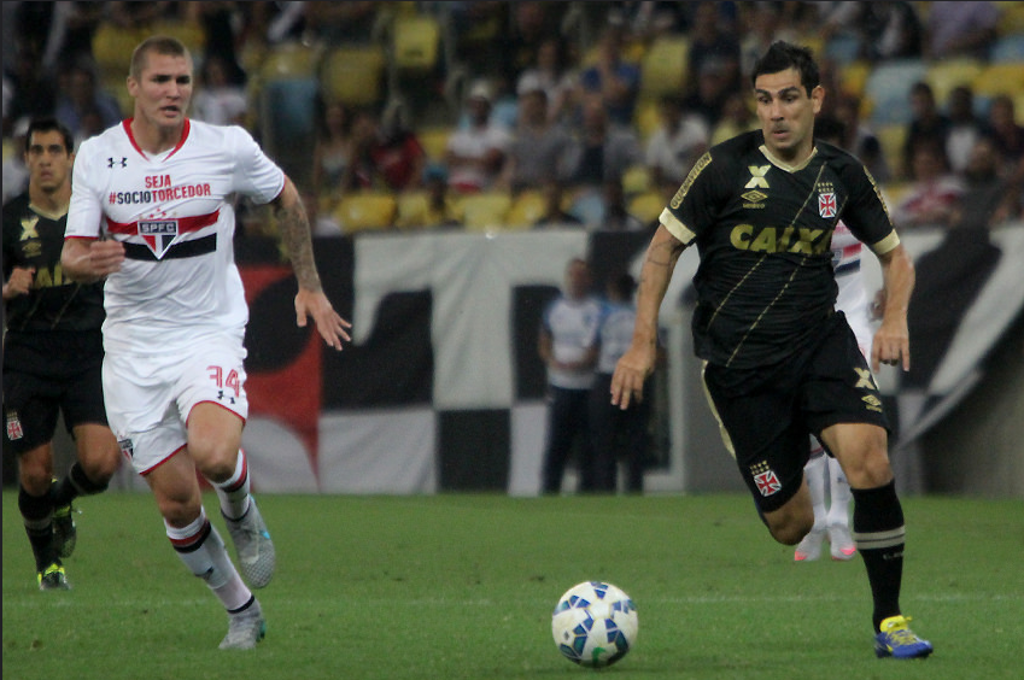 Herrera tanta lance individual no empate com o São Paulo | Divulgação/Vasco