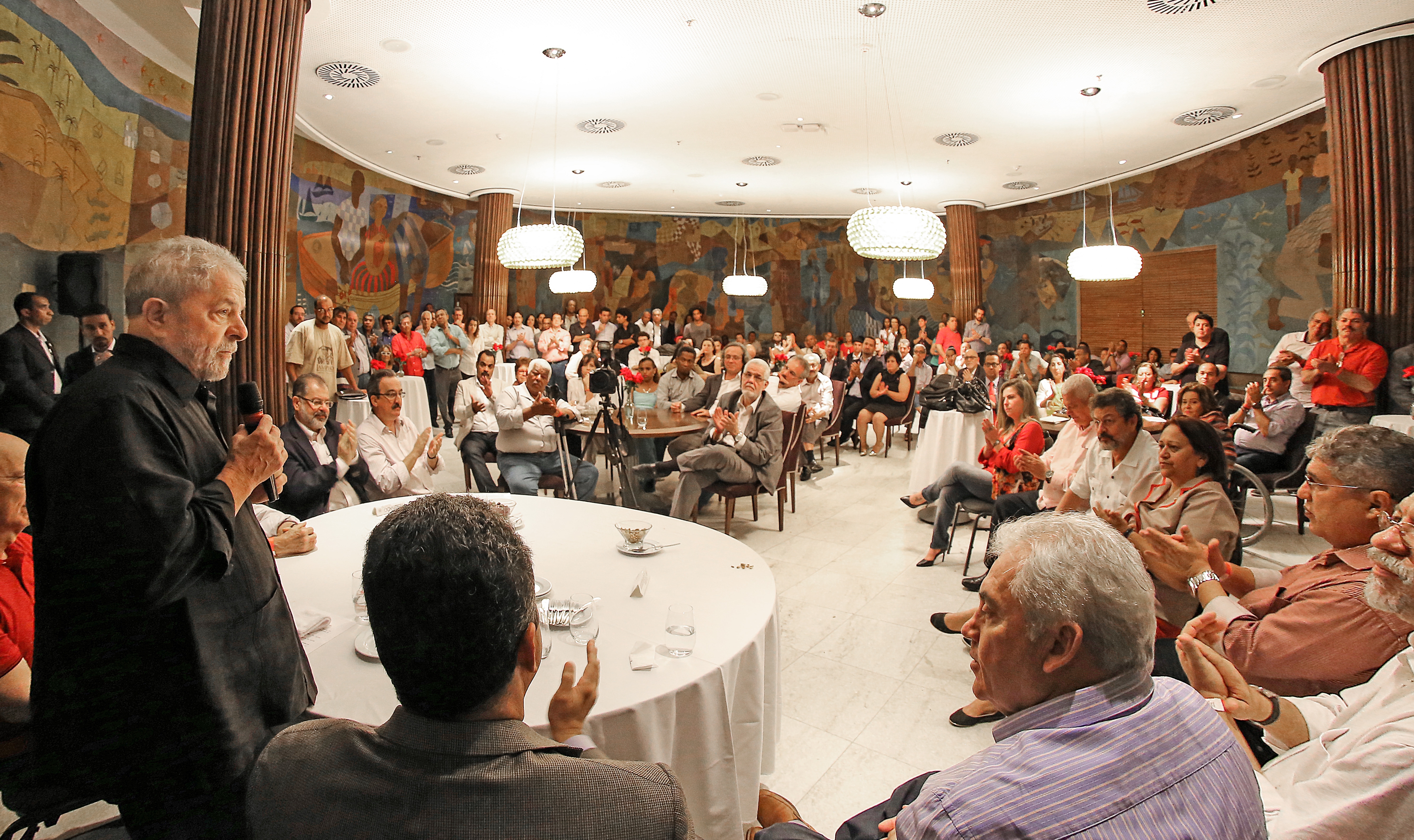 O petista disse que a oposição se aproveitou desse quadro, em que Dilma foi “obrigada” a contrariar suas promessas de campanha, para acusá-la de “estelionato eleitoral”. | Ricardo Stuckert/ Instituto Lula