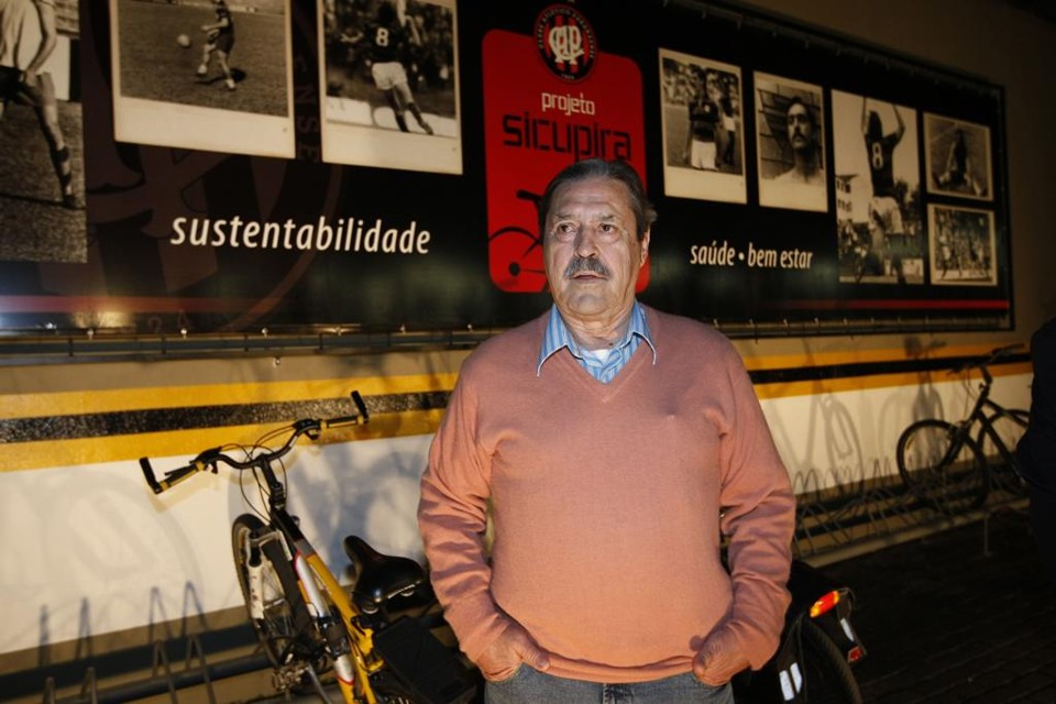 Sicupira esta pensando na proposta da oposição no Atlético | Pedro Serápio/Gazeta do Povo