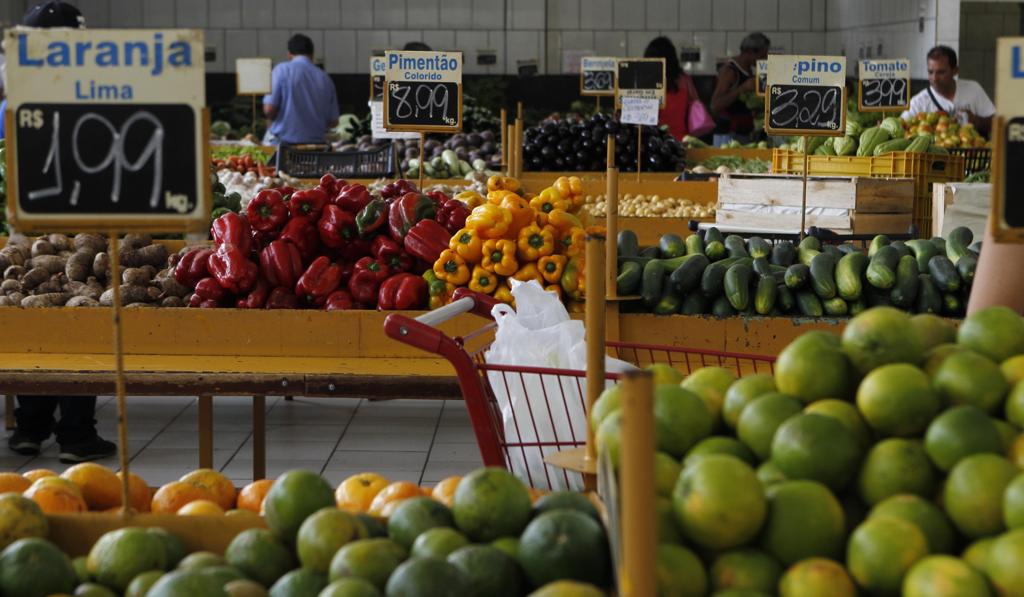 Proximidade com o consumidor tenta abrir espaço para produtos da agricultura familiar. | Jonathan Campos/Gazeta do Povo