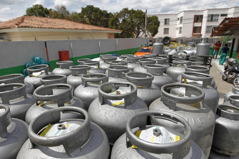 Reajuste no preço do gás de cozinha representou um quarto da inflação em setembro. | Antônio More /  Gazeta do Povo