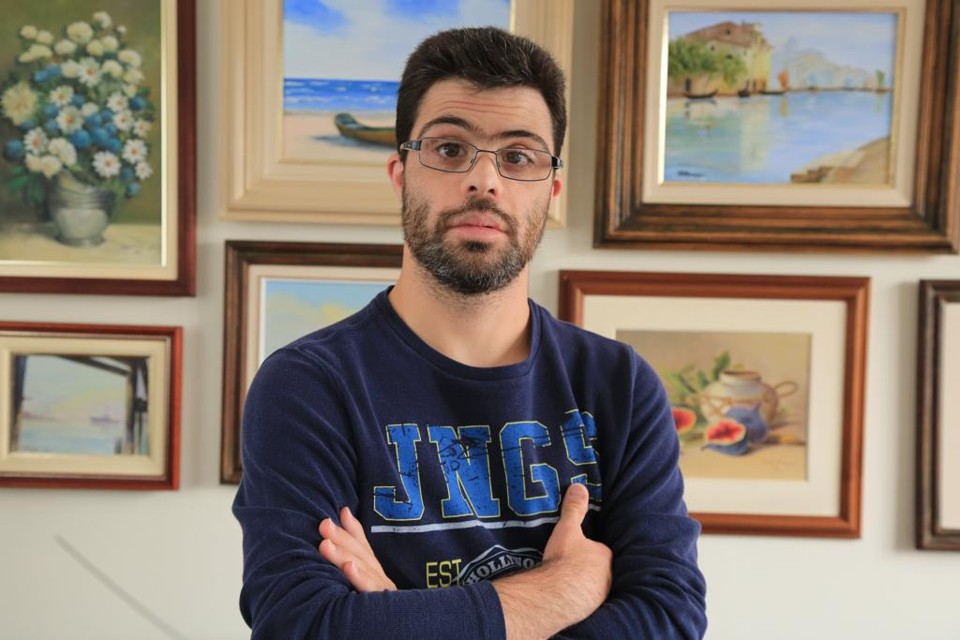 João Vítor se formou em Educação Física e enfrentou a estranheza dos colegas ante sua presença. Estava empoderado para enfrentar e chegou onde queria. | Ivonaldo Alexandre/Gazeta do Povo