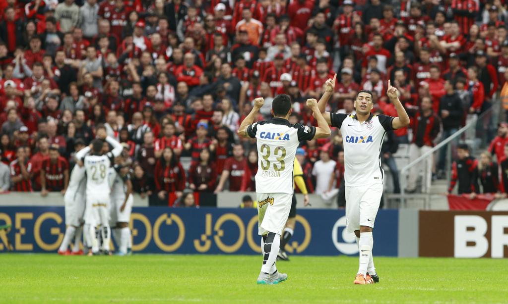 Para Eduardo, Atlético deveria ter respeitado o Timão | Daniel Castellano/Gazeta do Povo