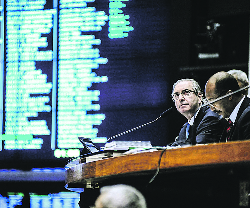 Dos presidentes enrascados,
Cunha é o mais “duro na queda” Peemedebista é alvo de investigações avançadas, mas concentra respaldo político. | Luis Macedo/Câmara dos Deputados