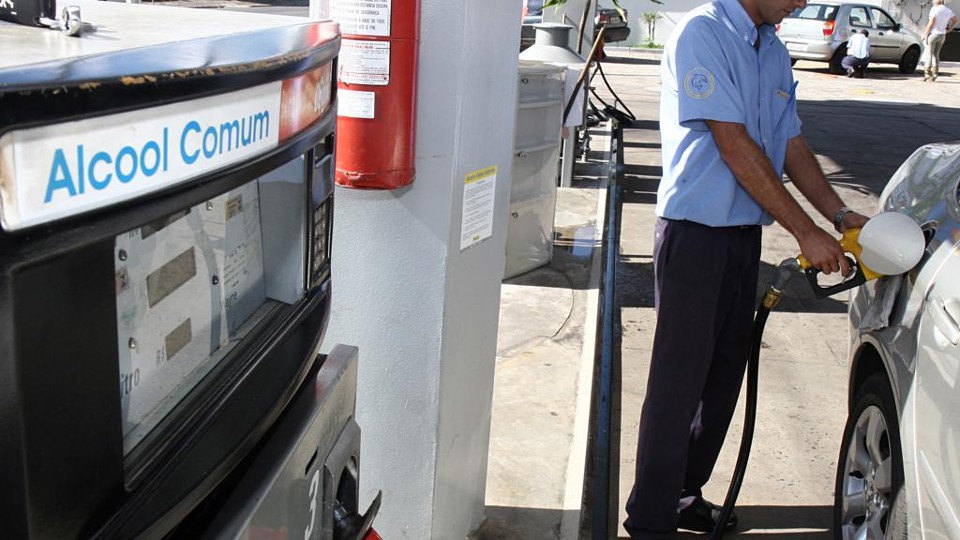 Meta de redução de emissões de gases do Brasil para 2030 prevê que a participação do biocombustível no total da oferta interna salte de 15,7% para 16% em 15 anos. | Henry Milleo
/Gazeta do Povo