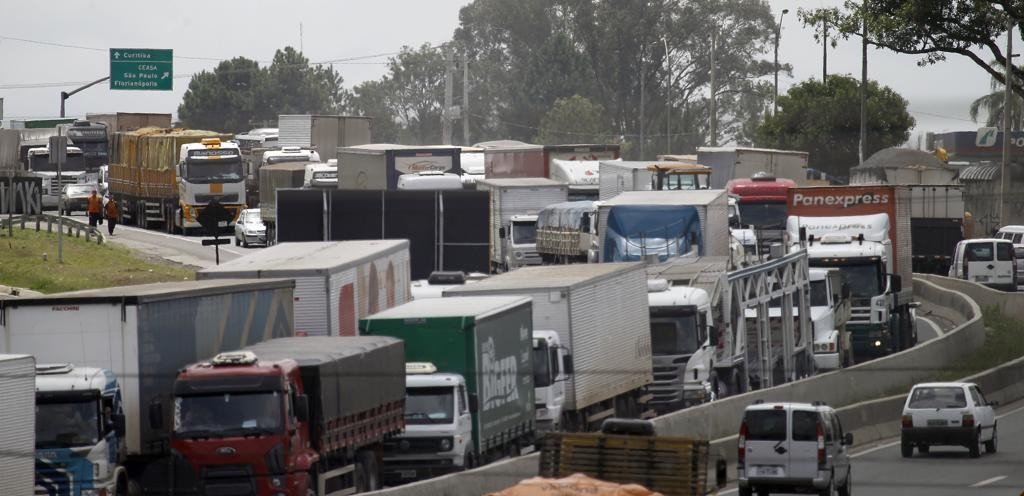 A mais recente manifestação do caminhoneiros ocorreu em abril deste ano e durou cinco dias, gerando bloqueios em estradas