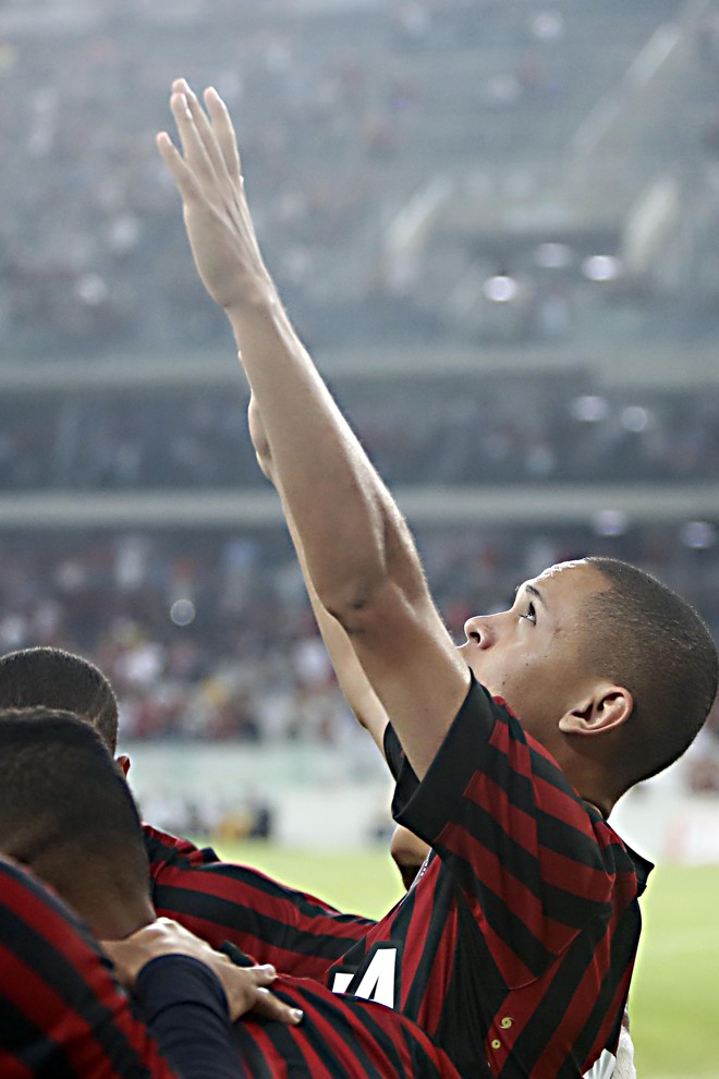 Marcos Guilherme comemora o primeiro gol do Atlético diante do Palmeiras. | Albari Rosa/Gazeta do Povo