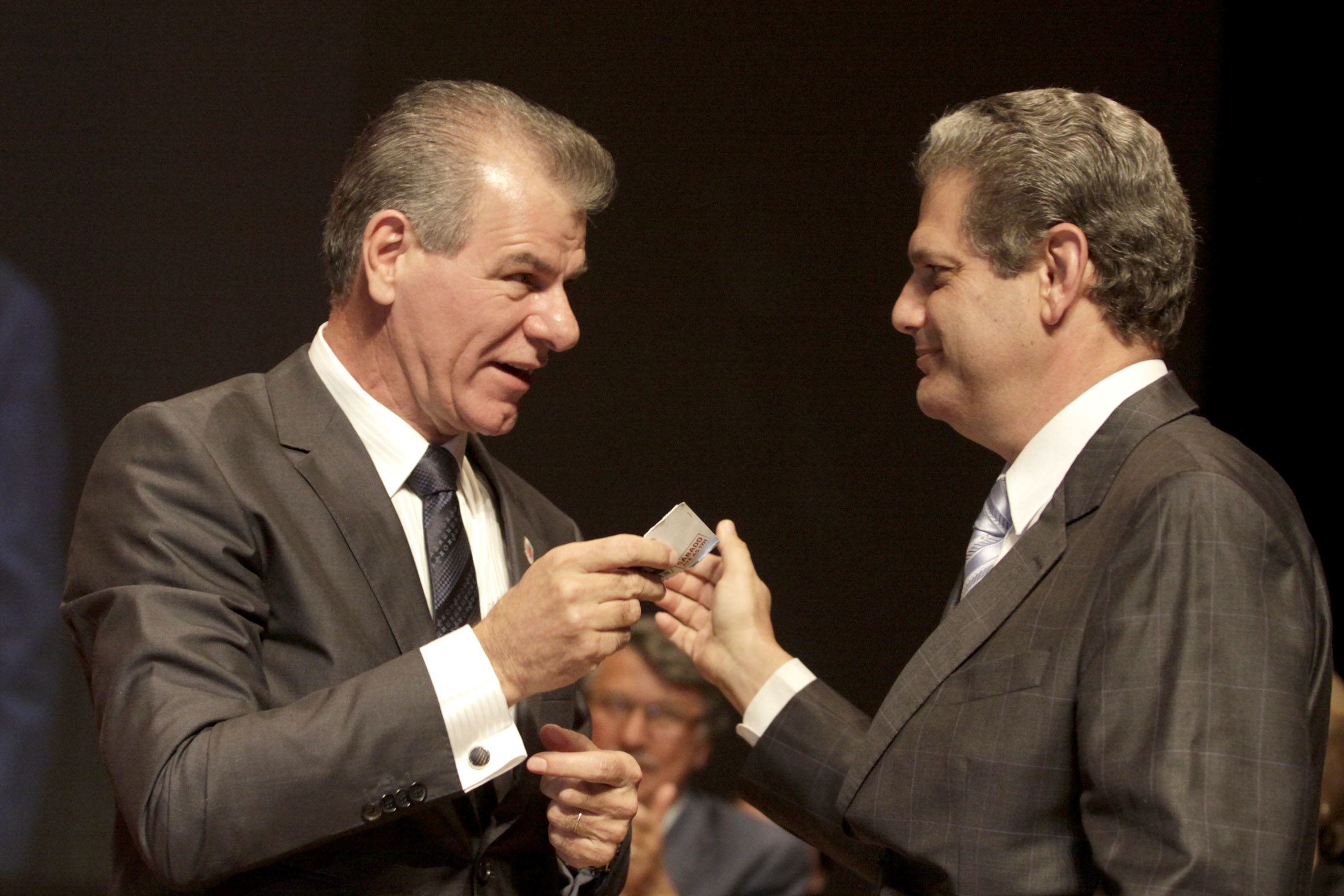Carlos Pupin com Silvio Barros, últimos comandantes de Maringá: bens bloqueados. | Walter Fernandes / Gazeta do Povo